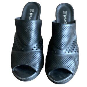 Nature Breeze 7-1/2 Black Peep Toe Perforated Block Heel Slides Mules 65i